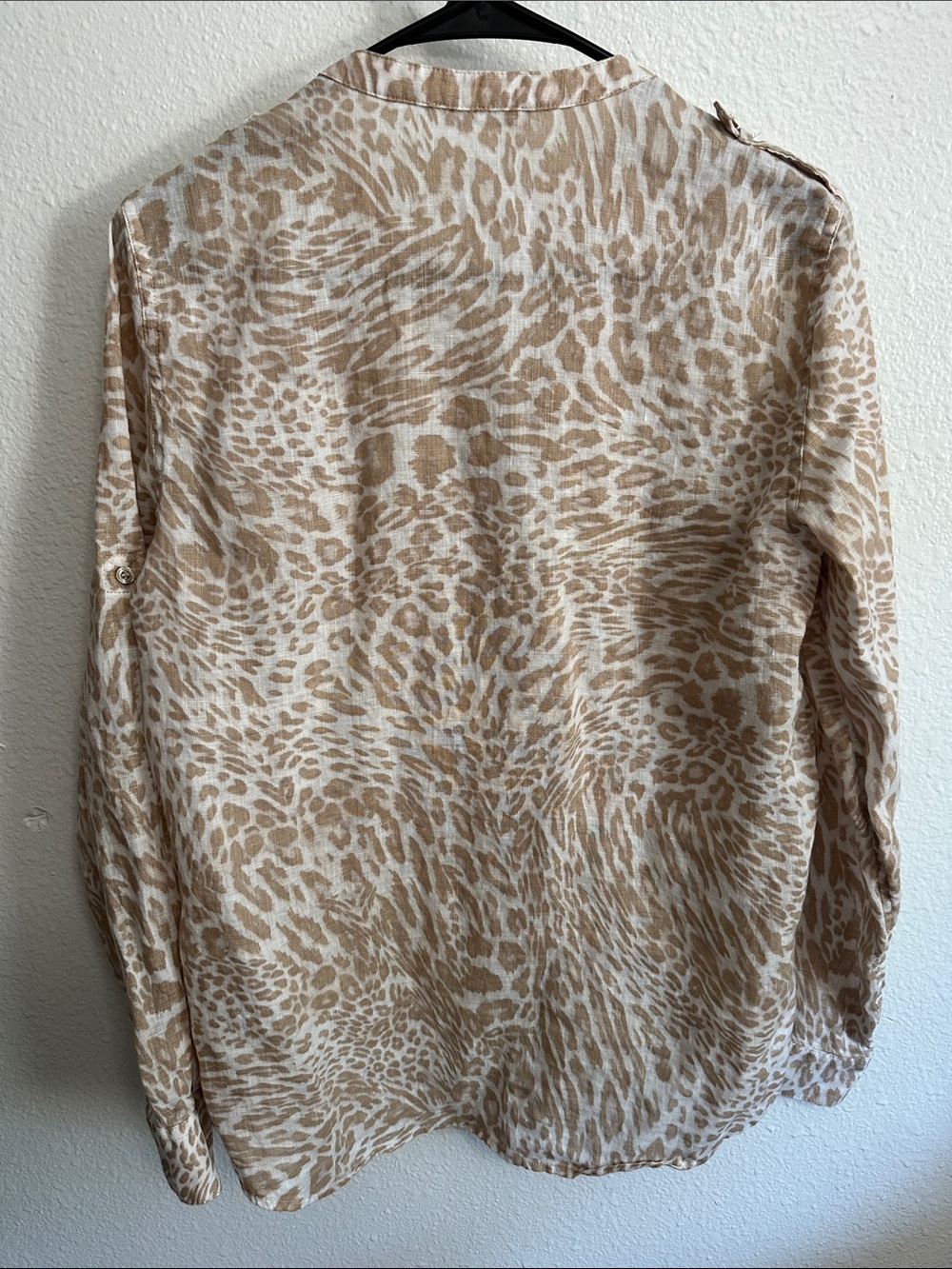 Calvin Klein Tan and Cream Animal-Print Button-Down Linen Shirt Size Medium - Picture 4 of 7